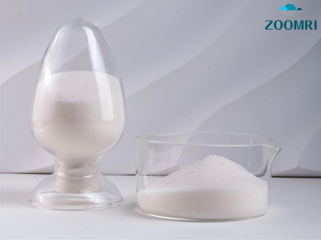 Полиакриламид, используемый для улучшения флотационного извлечения в горнодобывающей промышленности.